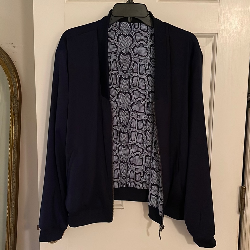 Stella & Dot Reversible Bomber jacket Navy/Navy & white snake print XXL
